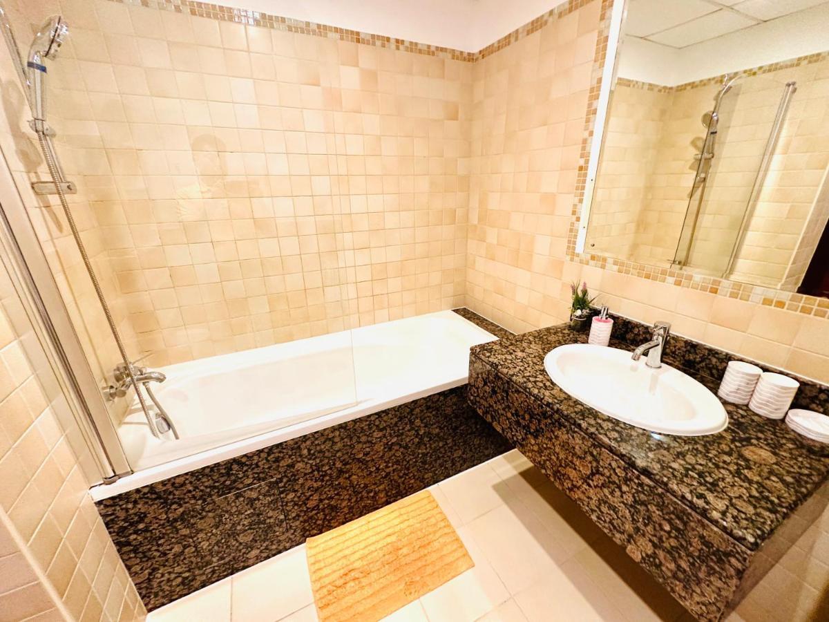 Luxury Casa - Indigo Sea View Apartment Jbr Beach 2Br Дубай Екстер'єр фото