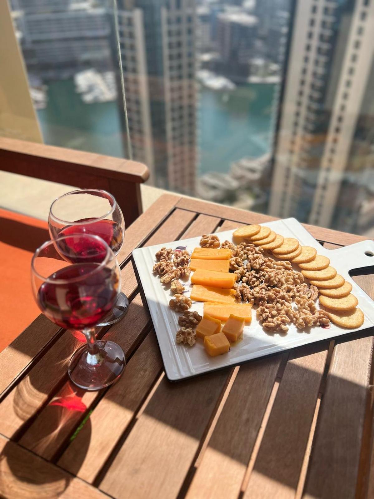 Luxury Casa - Indigo Sea View Apartment Jbr Beach 2Br Дубай Екстер'єр фото